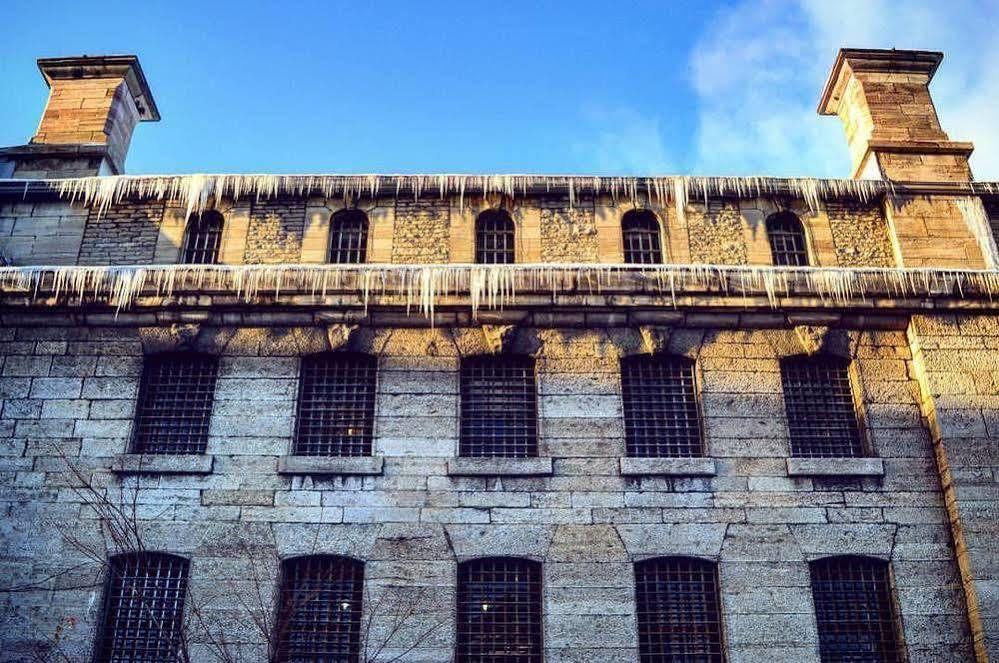 Saintlo Ottawa Jail Hostel Exterior foto